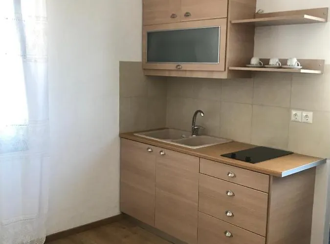 Vegera 'sofrano', Stavros Donoussa