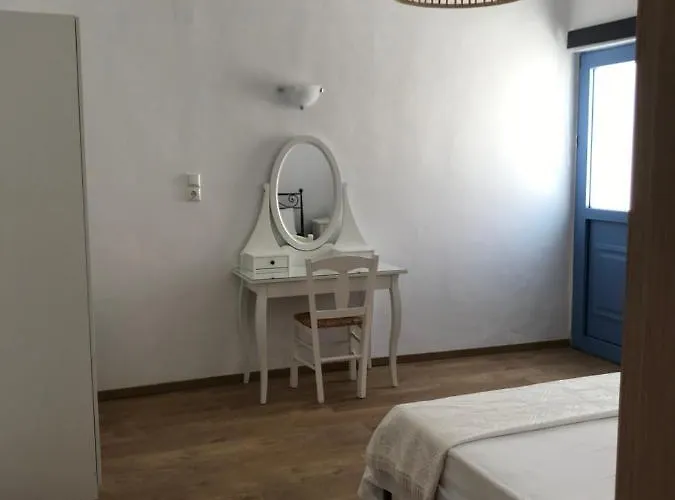 Vegera 'sofrano', Stavros Donoussa