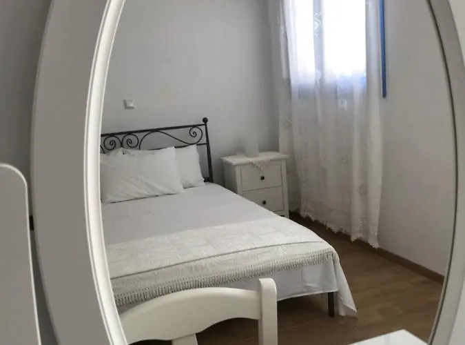 Vegera 'sofrano', Stavros Vakantiehuis