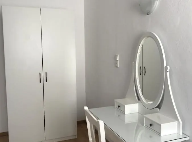 Vegera 'sofrano', Stavros בית נופש